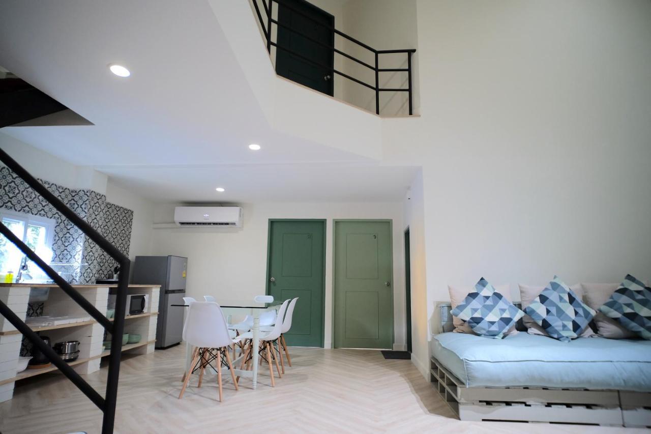 Baan Khun Pra Duplex Rm3 Bangkok Apartment Luaran gambar
